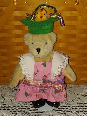 Muffy Vanderbear "Spring Bonnents Collection"